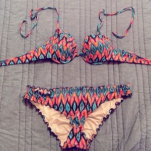 🔴 SOLD Shade & Shore 36B/XL Bikini